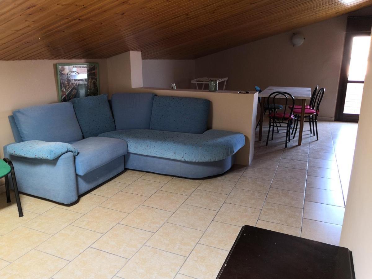 Appartement La mansardina à Sulmona Extérieur photo